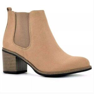 White Mountain Destiny Chelsea Chestnut Ankle Boots